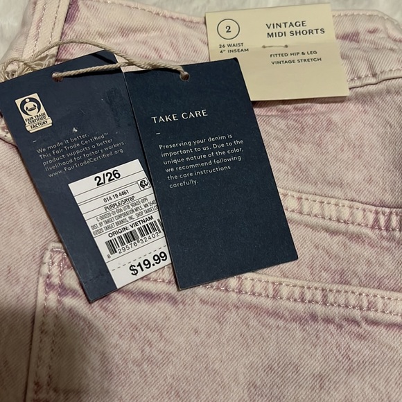 Universal Thread Mid Rise Shorts - Picture 4 of 5